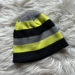 Boys’ striped acrylic beanie